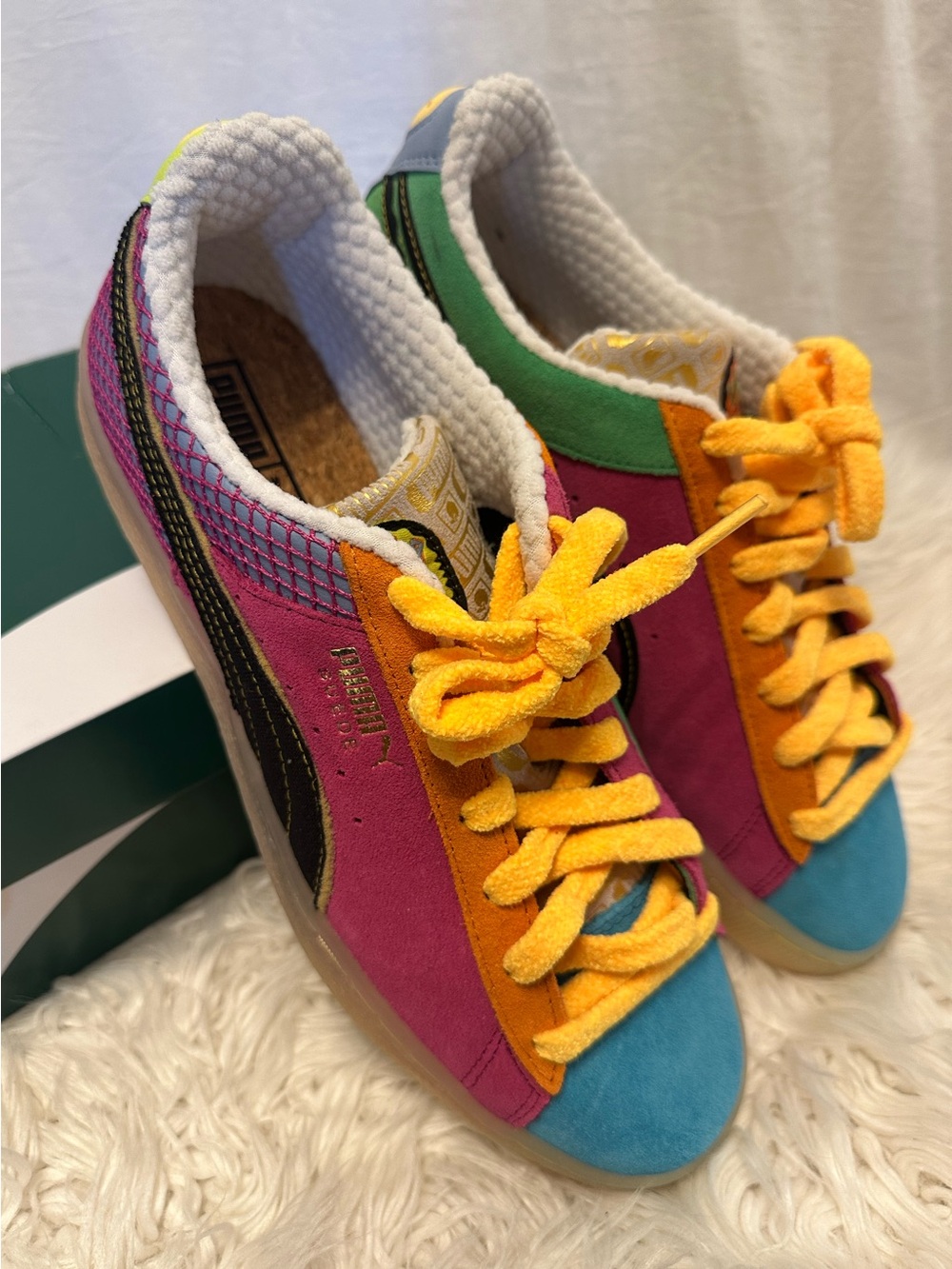 PUMA Suede Classix 00s Colorblock Sneakers Blue Orange Pink Green 8.5 NIB
